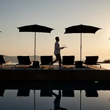 מלון Anantara Sea View Pool (adults Only) אימרוביגלי